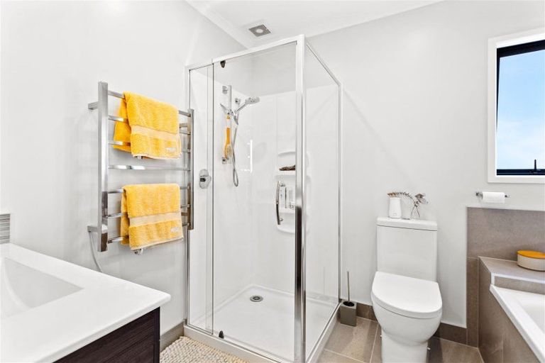 Photo of property in 162 Hobsonville Point Road, Hobsonville, Auckland, 0616