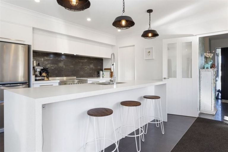 Photo of property in 4 Old Farm Place, Rangiora, 7400