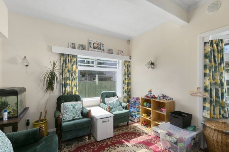 Photo of property in 76 Hautana Street, Woburn, Lower Hutt, 5010
