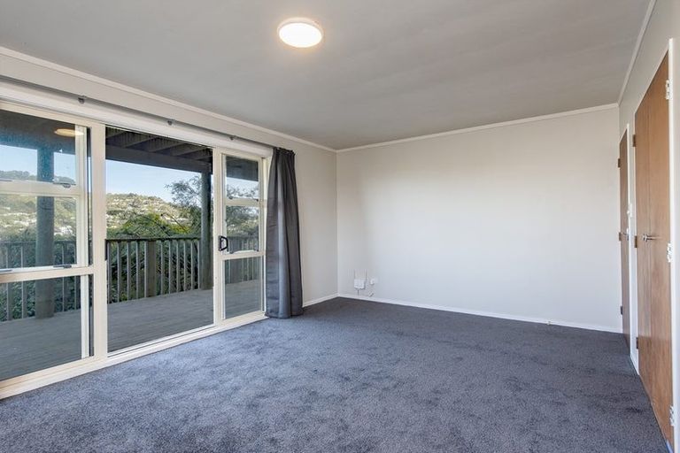 Photo of property in 41 Chartwell Drive, Crofton Downs, Wellington, 6035