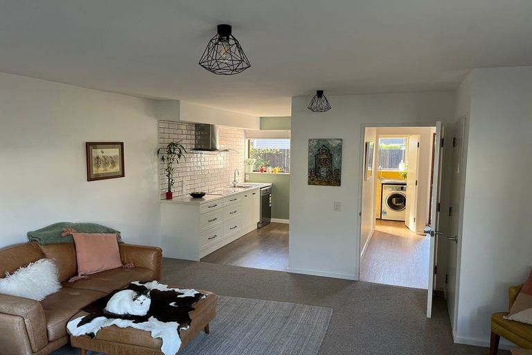 Photo of property in 2/61 Saint Albans Street, St Albans, Christchurch, 8014