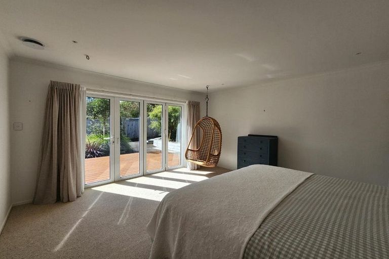 Photo of property in 8 Hussey Street, Oakura, 4314