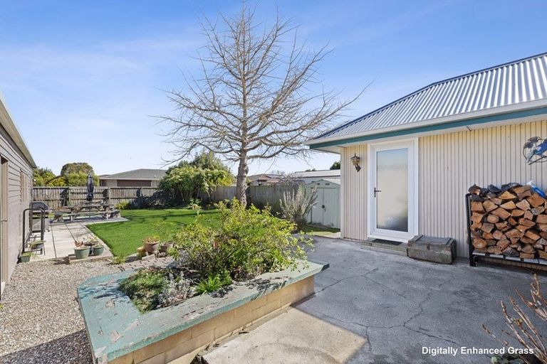 Photo of property in 3 Wallace Street, Bryndwr, Christchurch, 8053