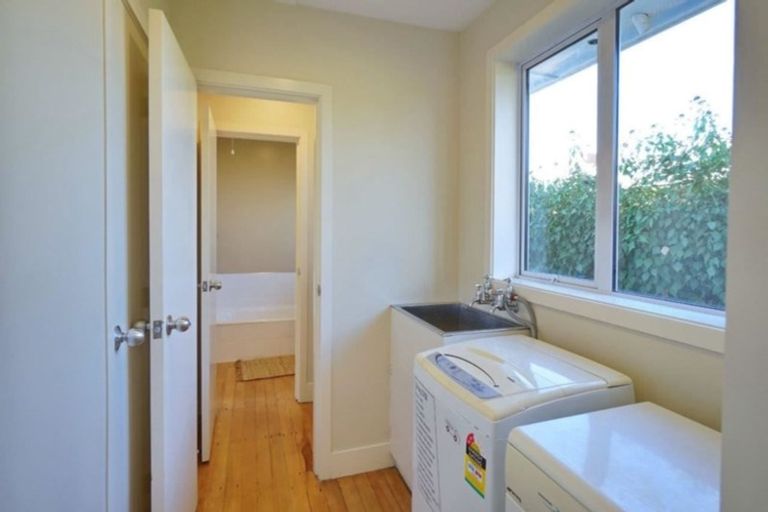 Photo of property in 418 Memorial Avenue, Burnside, Christchurch, 8053