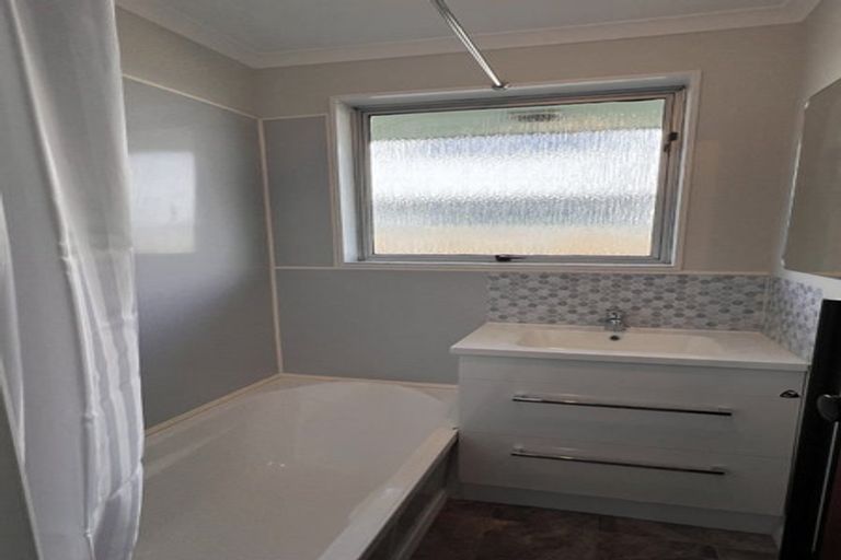 Photo of property in 3/19 Whitmore Street, Edgeware, Christchurch, 8013