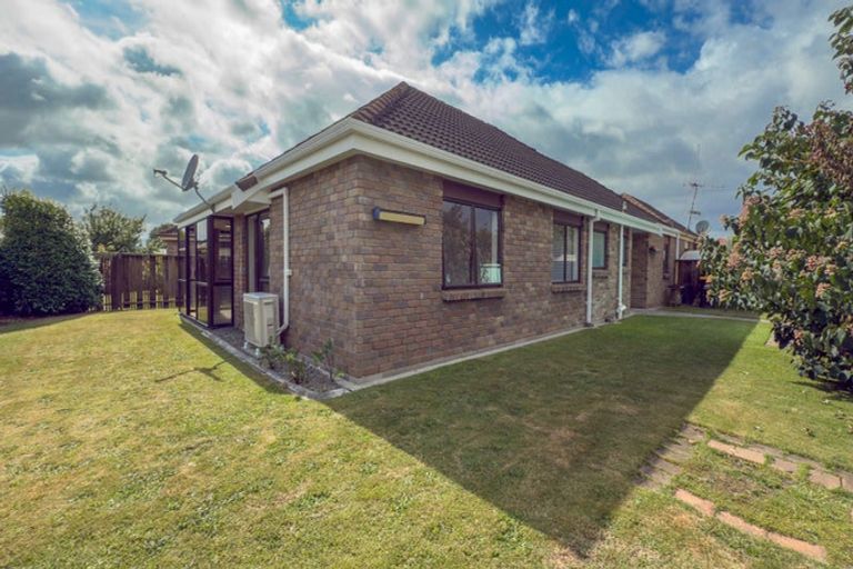 Photo of property in 14b Pohutukawa Drive, Owhata, Rotorua, 3010