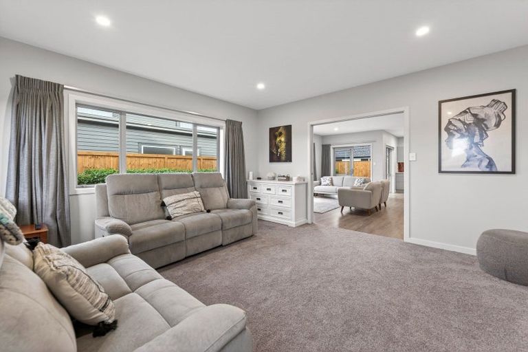 Photo of property in 3 Magnolia Lane, Kelvin Grove, Palmerston North, 4414