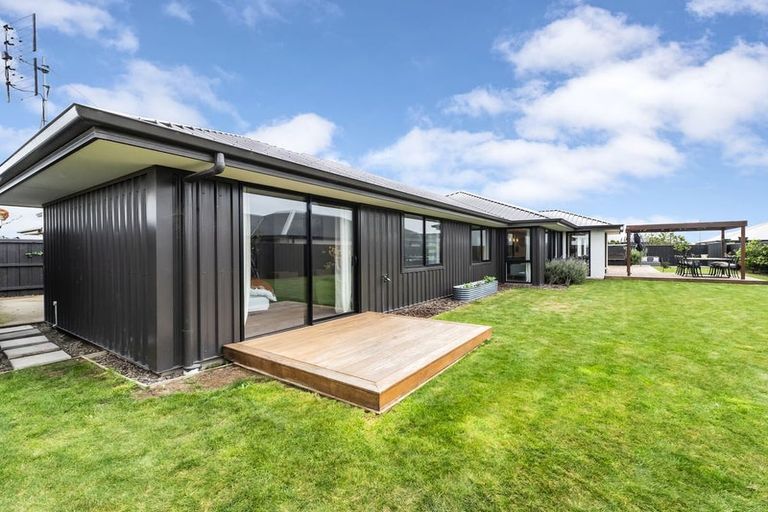 Photo of property in 43 Chris Drive, Rolleston, 7614