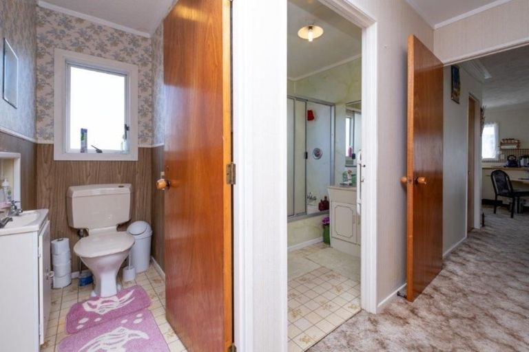 Photo of property in 8a Milmoe Street, Hawera, 4610