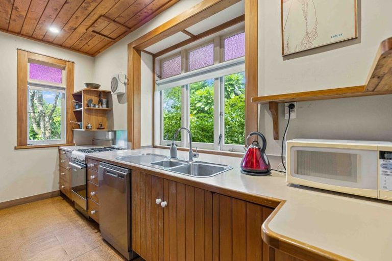 Photo of property in 24 Myrtle Street, Hamilton East, Hamilton, 3216