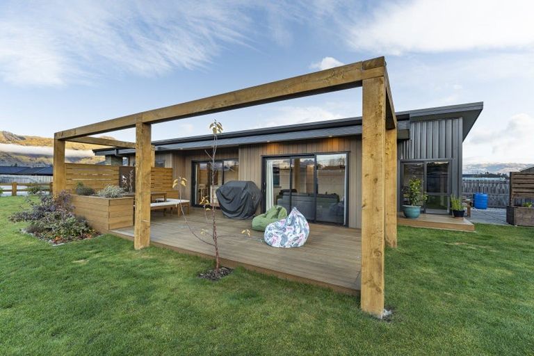 Photo of property in 13 Sentinel Drive, Lake Hawea, Wanaka, 9382