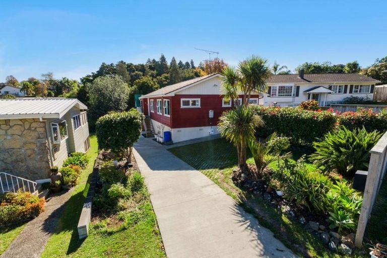 Photo of property in 1/12 Munstead Place, Hillcrest, Auckland, 0627