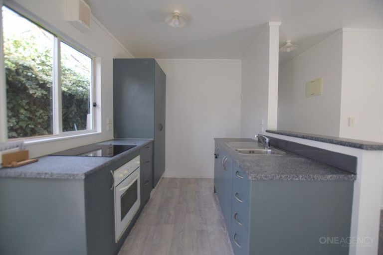 Photo of property in 46 Hindmarsh Street, Henderson, Auckland, 0612