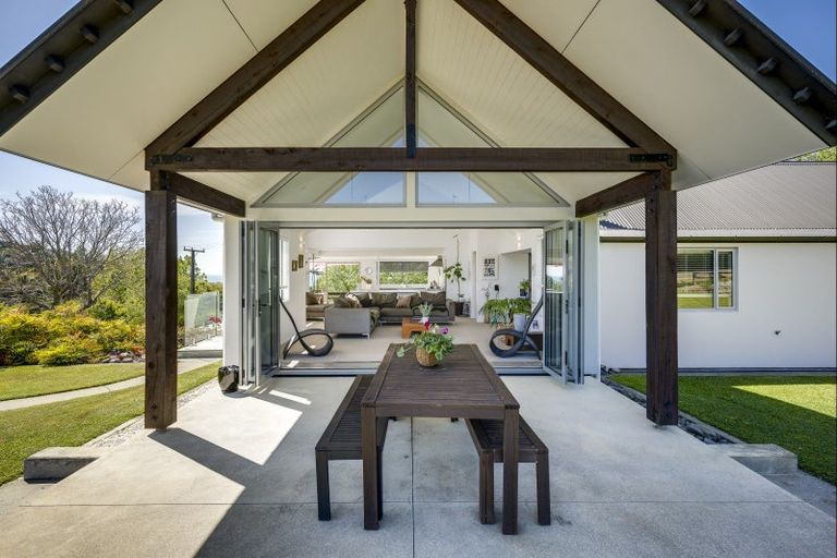 Photo of property in 73 Kaimata Road, Bay View, Napier, 4182