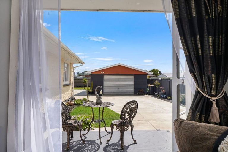 Photo of property in 12 Carters Road, Aranui, Christchurch, 8061