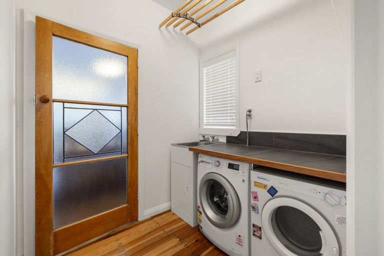 Photo of property in 15 East Street, Raglan, 3225