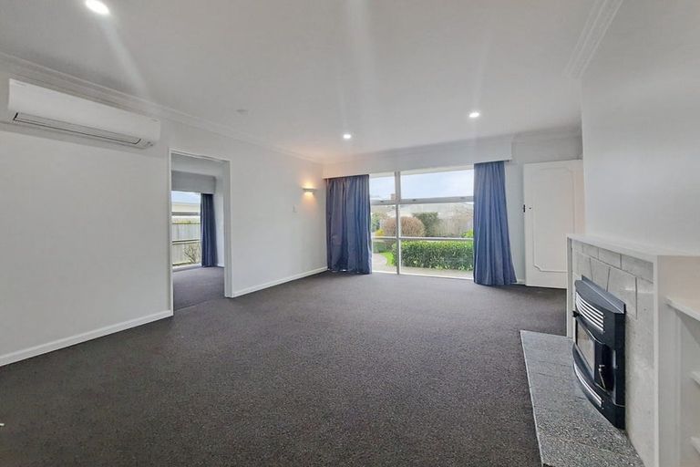 Photo of property in 69a Waimairi Road, Upper Riccarton, Christchurch, 8041