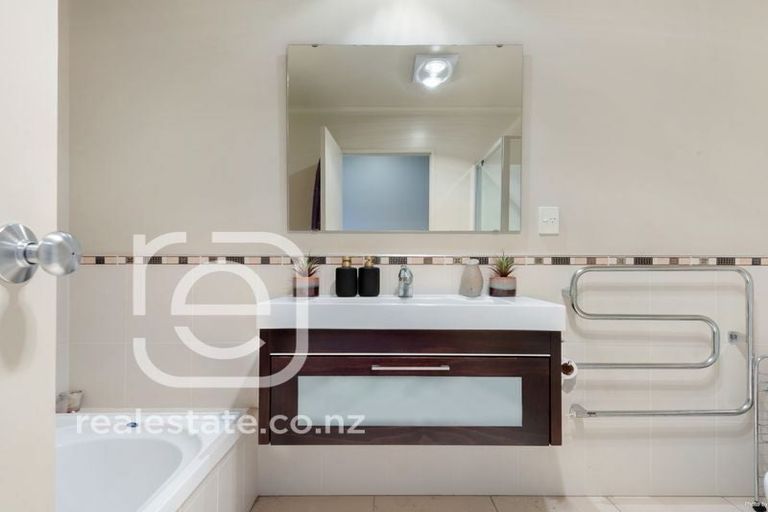 Photo of property in 14 Birchlands Road, Flat Bush, Auckland, 2019