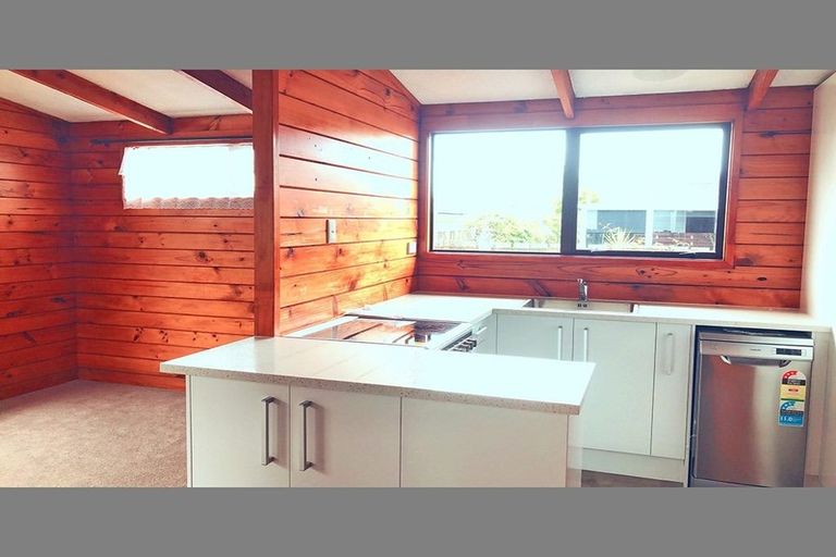 Photo of property in 49 Larnoch Road, Henderson, Auckland, 0610