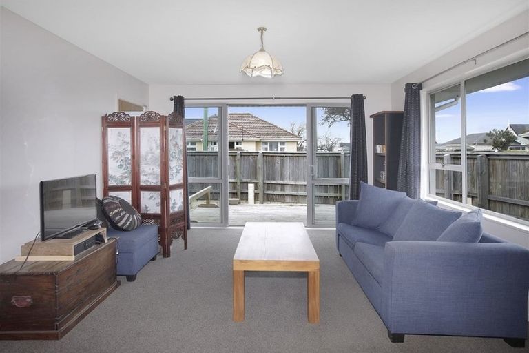 Photo of property in 1/7 Dover Street, St Albans, Christchurch, 8014