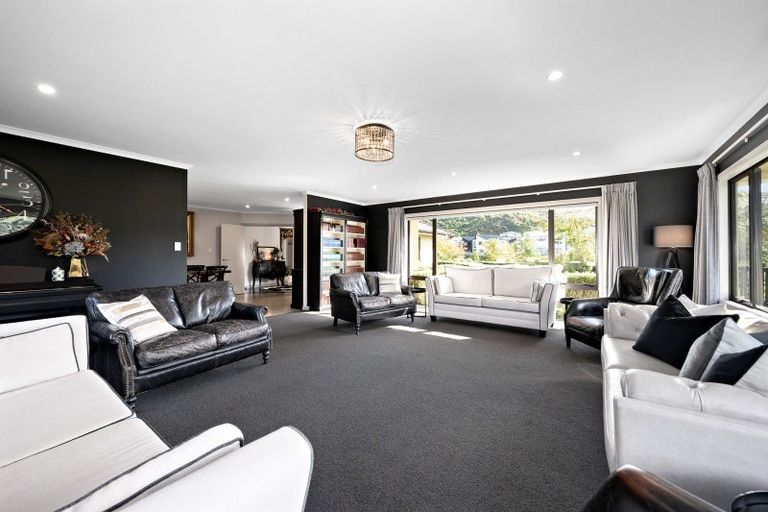 Photo of property in 91 Westchester Drive, Churton Park, Wellington, 6037
