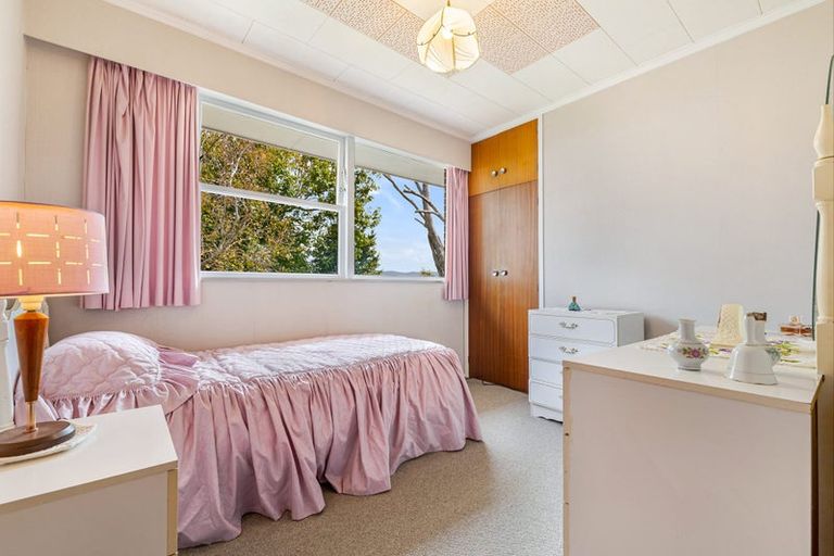 Photo of property in 1 Routley Drive, Glen Eden, Auckland, 0602