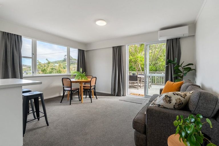 Photo of property in 5 Chaucer Way, Karori, Wellington, 6012