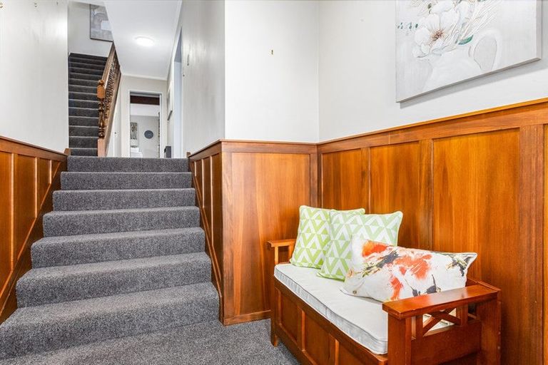 Photo of property in 31 Burbank Crescent, Churton Park, Wellington, 6037