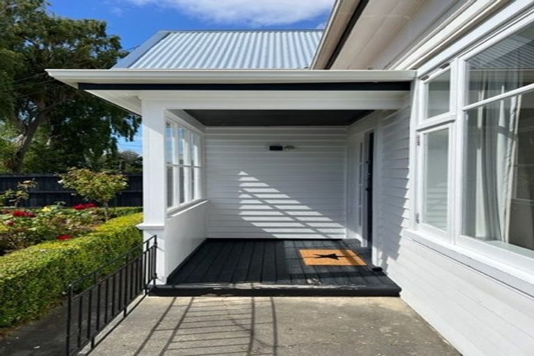 Photo of property in 49 Cleveland Street, Edgeware, Christchurch, 8013