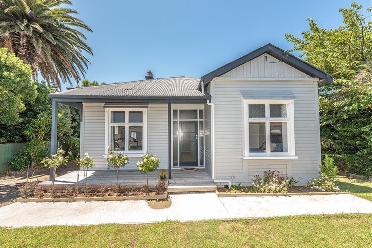 Photo of property in 18 Abbot Street, Gonville, Whanganui, 4501