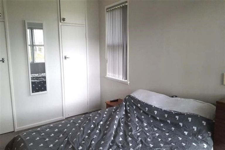 Photo of property in 10 Mcclintock Road, Massey, Auckland, 0614