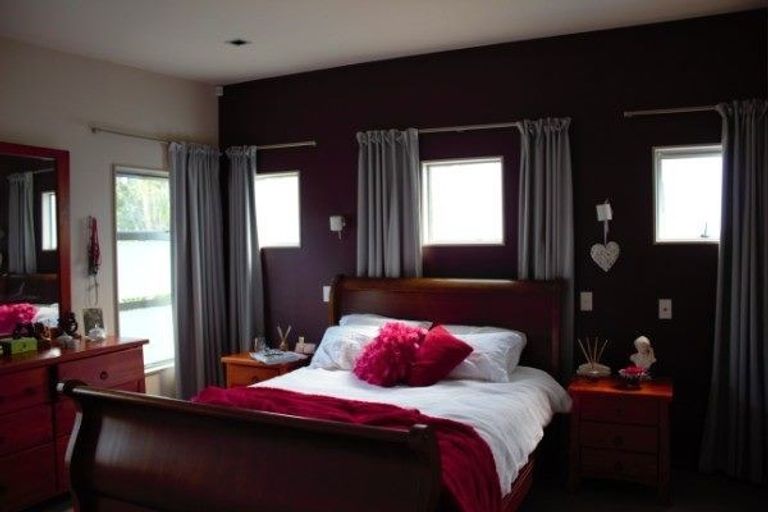 Photo of property in 59f Konini Road, Titirangi, Auckland, 0604