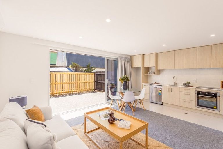 Photo of property in 2/118 Oram Avenue, New Brighton, Christchurch, 8061