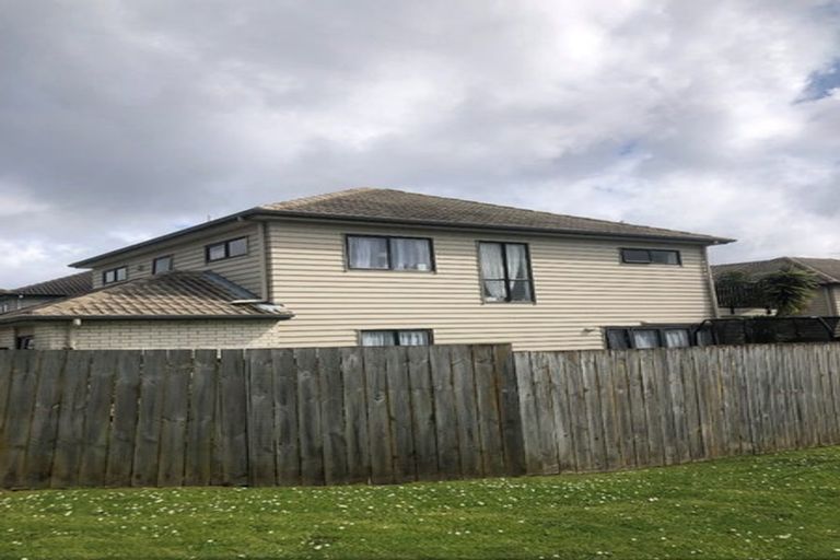 Photo of property in 96 Mcleod Road, Te Atatu South, Auckland, 0610