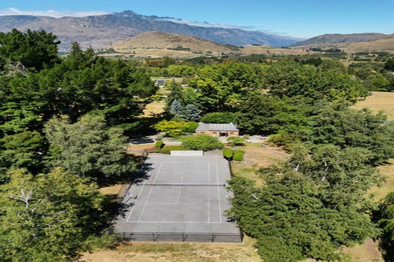 Photo of property in 59 Mountain View Road, Dalefield, Queenstown, 9371