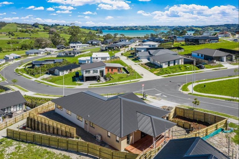 Photo of property in 13 Kia Kaha Drive, Snells Beach, 0920