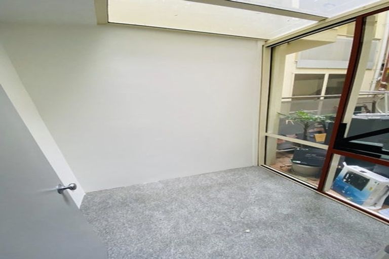 Photo of property in Sirocco Apartments, 608/8u Church Street, Wellington Central, Wellington, 6011