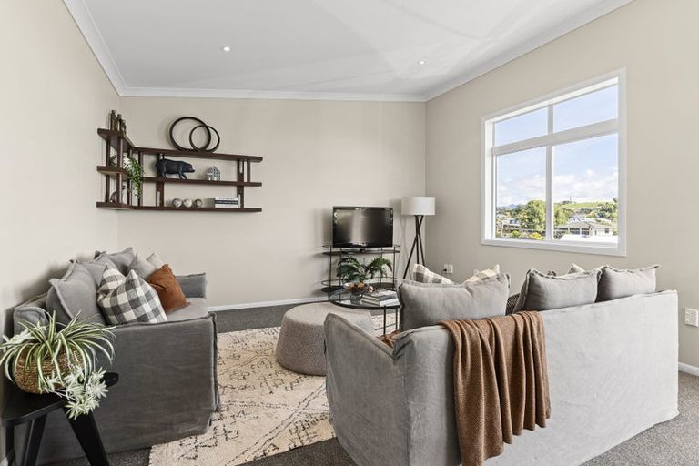 Photo of property in 9 Calvert Road, Moturoa, New Plymouth, 4310