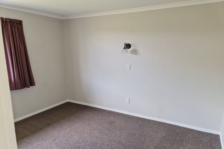 Photo of property in 1 Matai Street, Waikanae, 5036