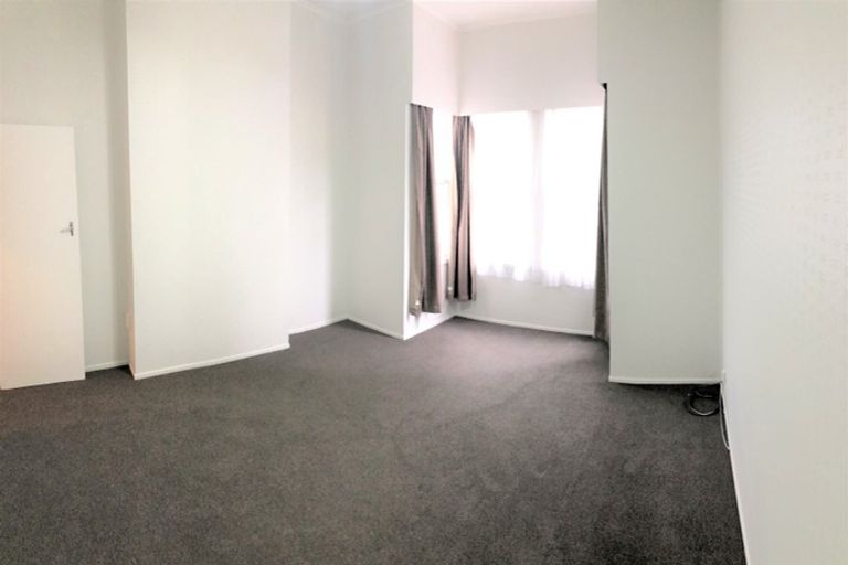 Photo of property in 138 Brougham Street, Mount Victoria, Wellington, 6011