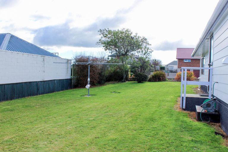 Photo of property in 1 Grove Avenue, Weston, Oamaru, 9401