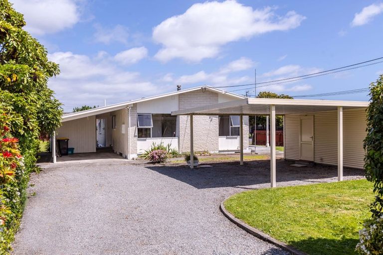 Photo of property in 72 New York Street, Martinborough, 5711
