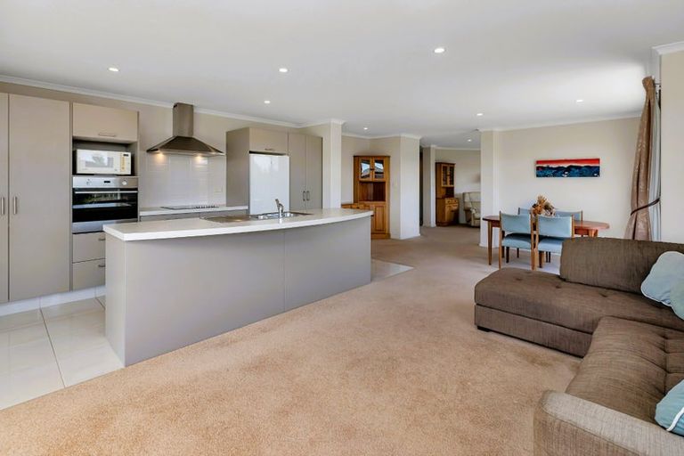 Photo of property in 12 Sando Way, One Tree Point, 0118