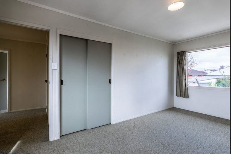 Photo of property in 2/3 Akehurst Avenue, New Lynn, Auckland, 0600