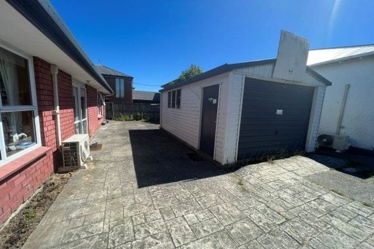 Photo of property in 27 Peverel Street, Riccarton, Christchurch, 8041