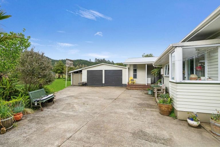 Photo of property in 124 Opouteke Road, Kaihu, 0379