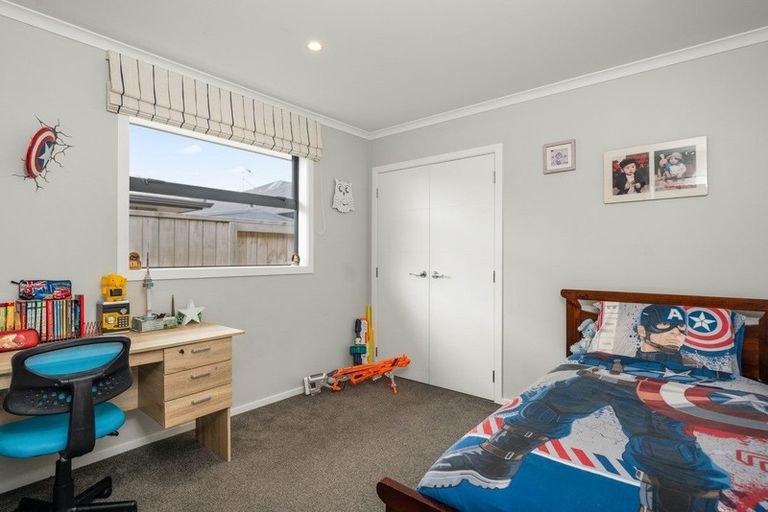 Photo of property in 10 Ponga Place, Papamoa Beach, Papamoa, 3118