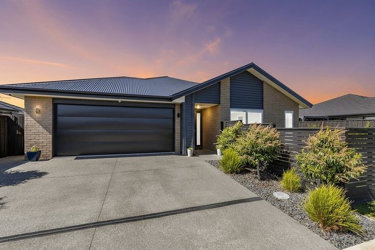 Photo of property in 28 Te Hurunui Drive, Pegasus, 7612