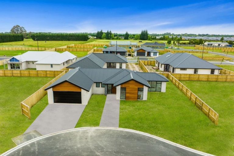 Photo of property in 8 Ivan Mauger Place, Rolleston, 7615