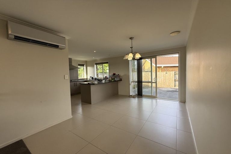 Photo of property in 97 Rushgreen Avenue, Pahurehure, Papakura, 2113
